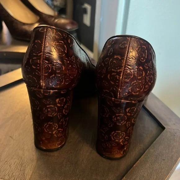🛑 1 hour sale. Dolce & Gabbana, size 40 (US 9.5), Brown Rose, Floral Shoes - Picture 4 of 14
